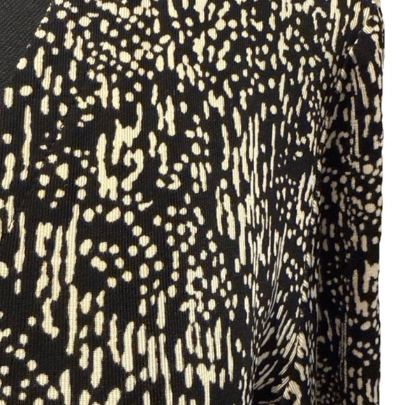 Chico’s Black & Tan Printed Tie Wrap Blouse, 3/4 Sleeves, Chico 1, US Medium - Picture 11 of 12